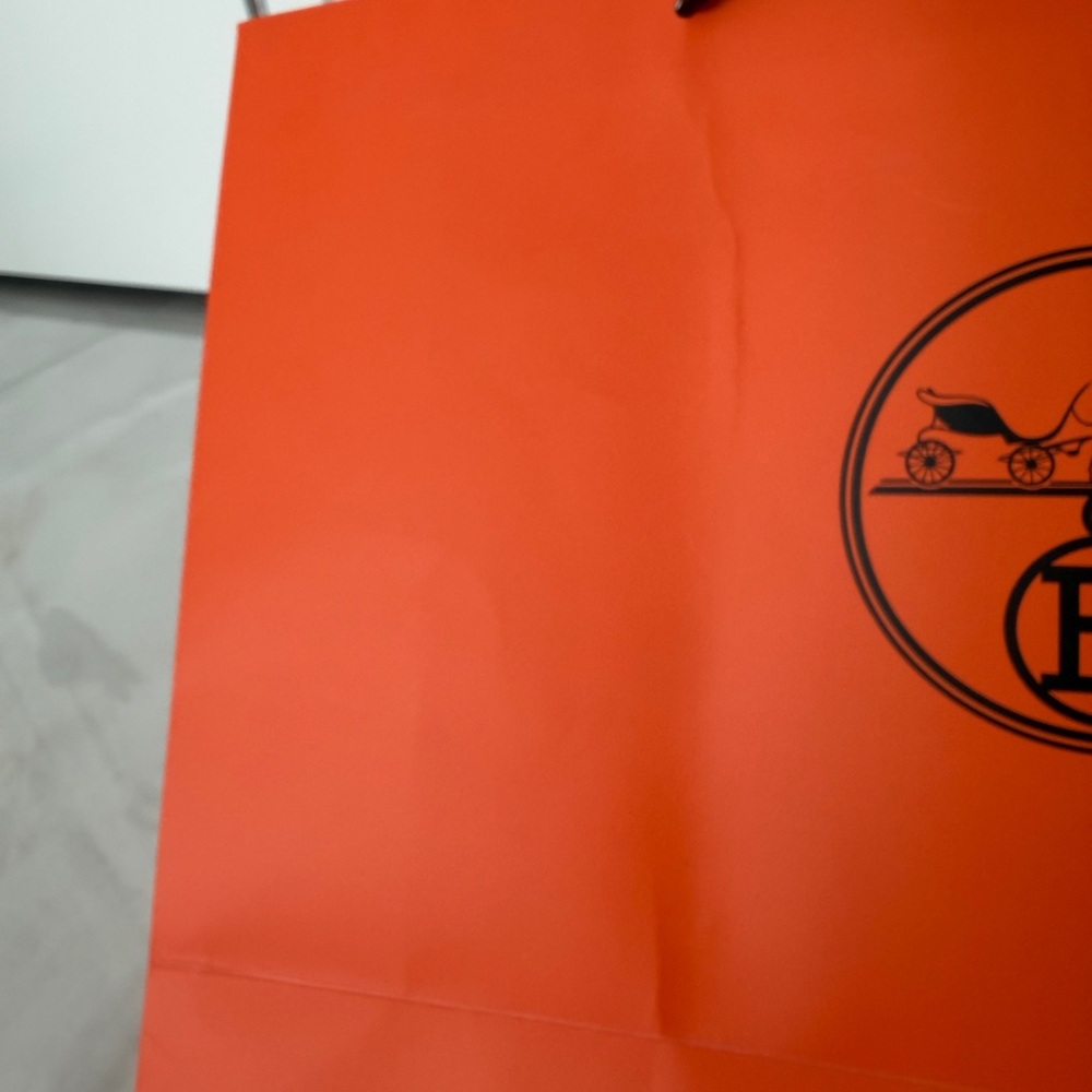 Hermes Newest Bright Orange Shopping Bag From Paris - Picture 8 of 9